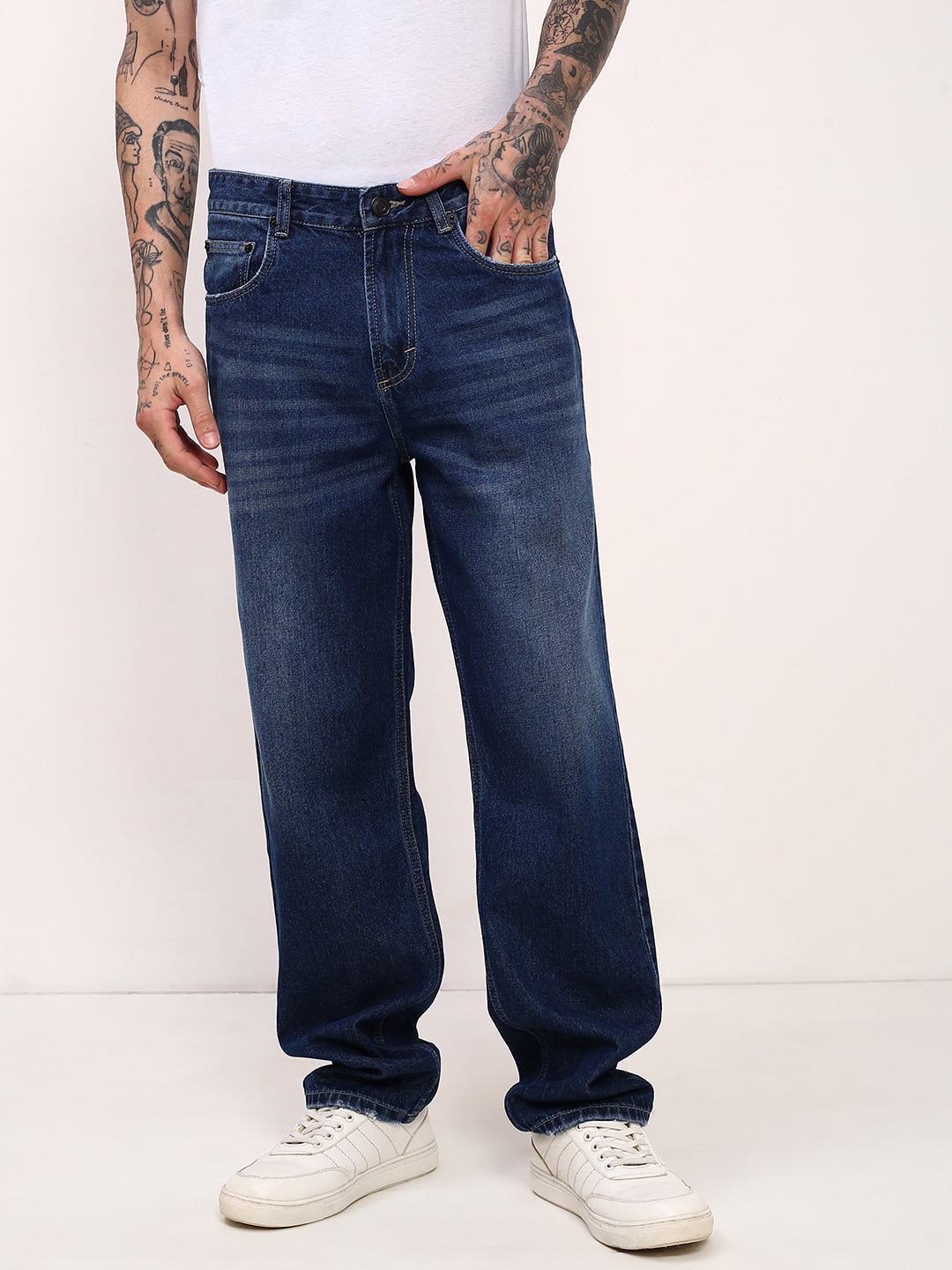 Men Blue Solid Straight Fit Jeans