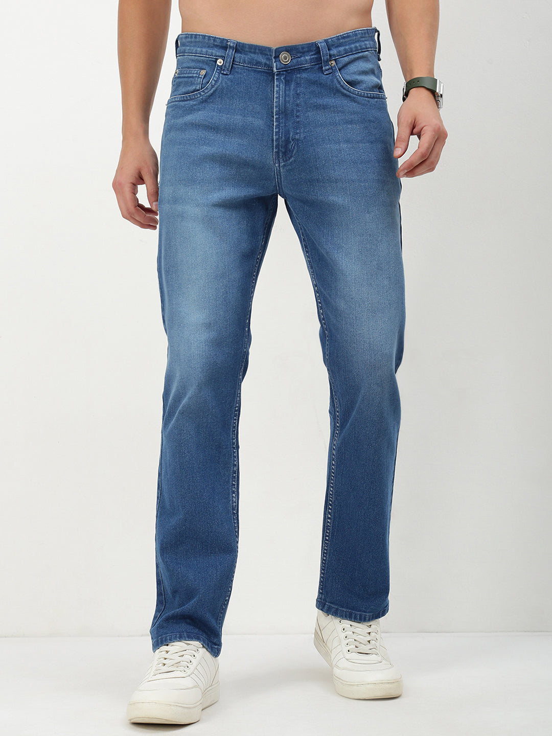 Men Blue Solid Straight Fit Jeans