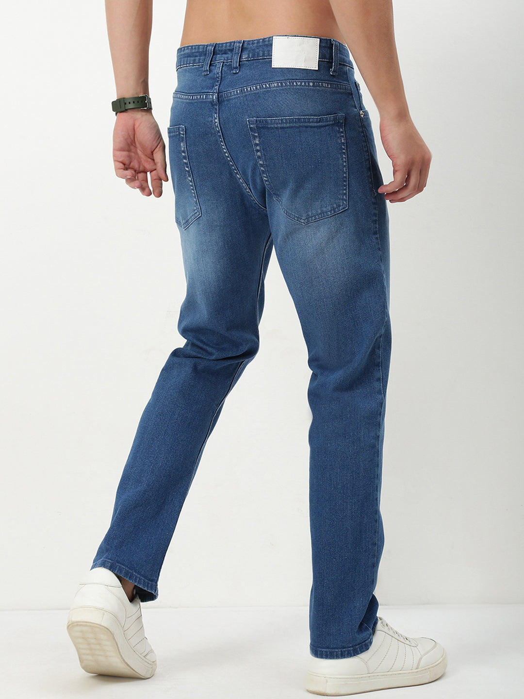 Men Blue Solid Straight Fit Jeans