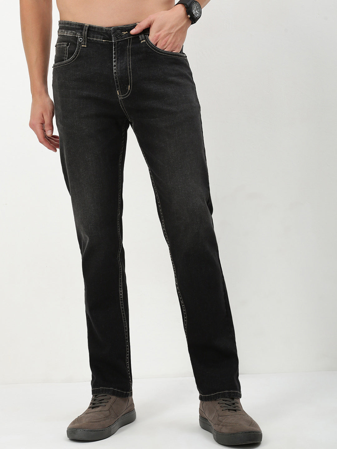 Men Grey Solid Straight Fit Jeans