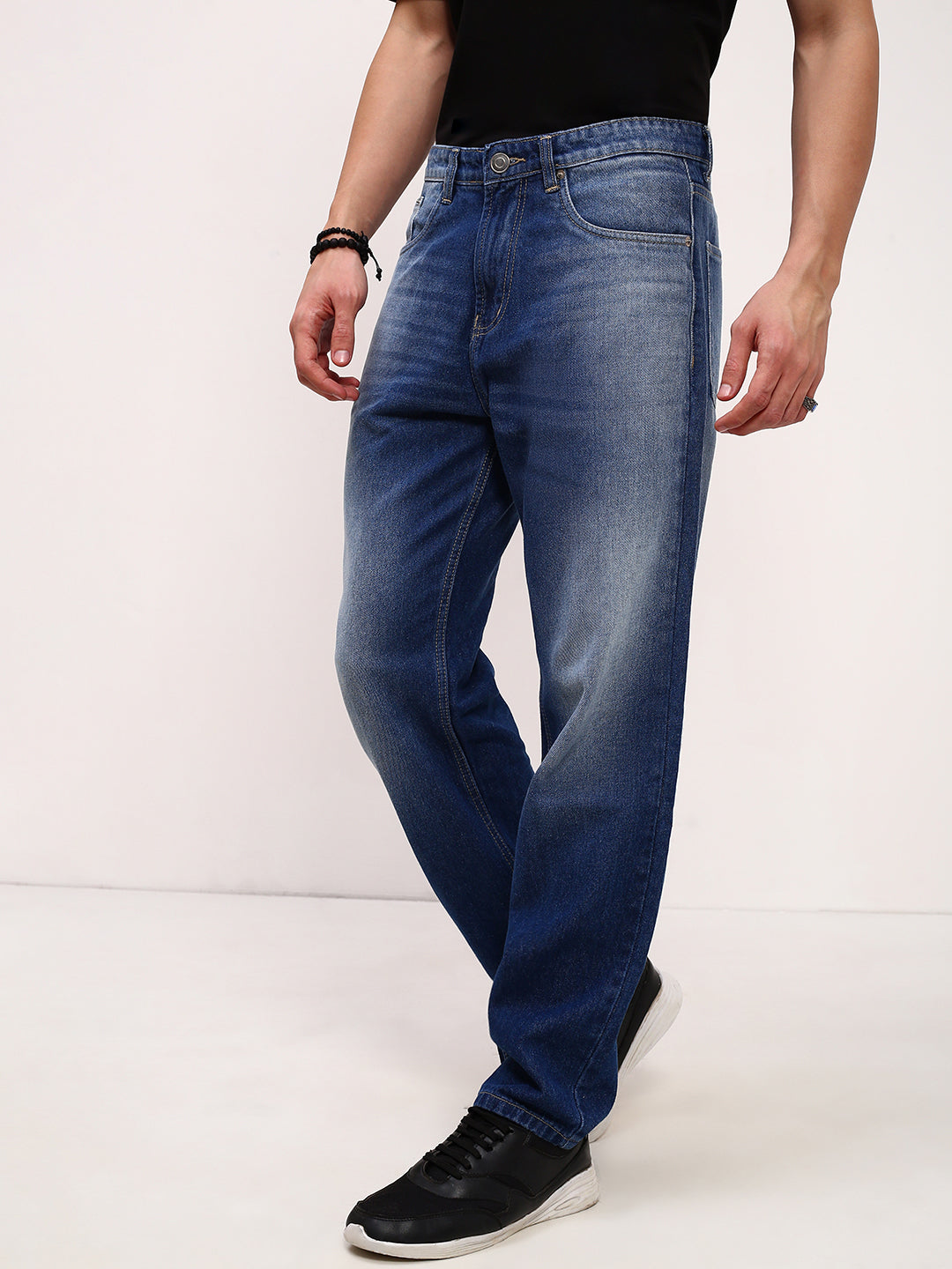 Men Blue Solid Straight Fit Jeans