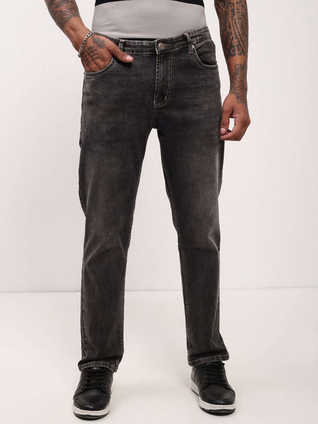 Men Grey Solid Straight Fit Jeans