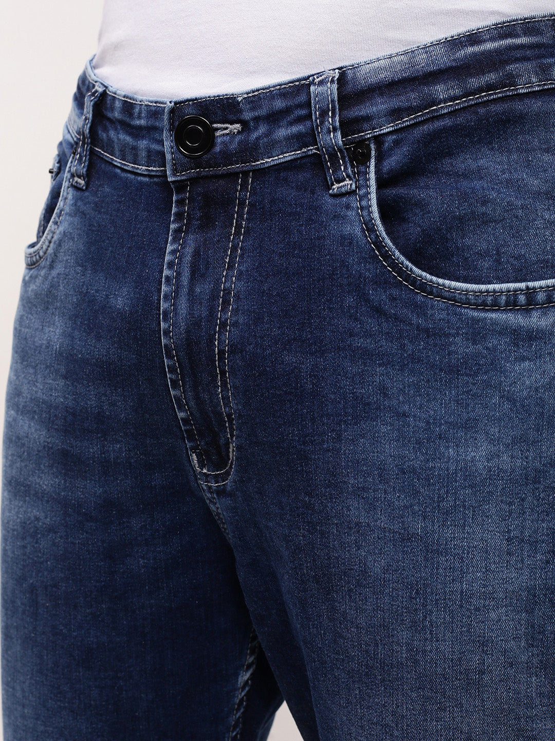 Men Blue Solid Straight Fit Jeans