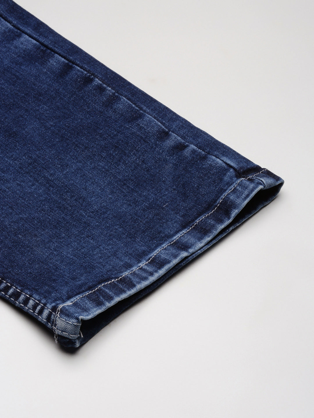 Men Blue Solid Straight Fit Jeans