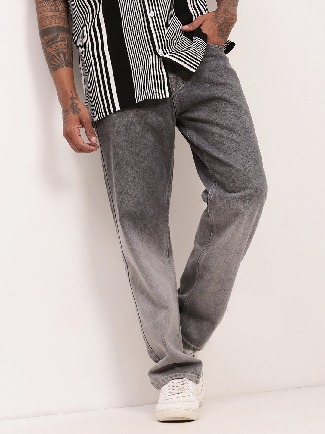 Men Grey Solid Straight Fit Jeans