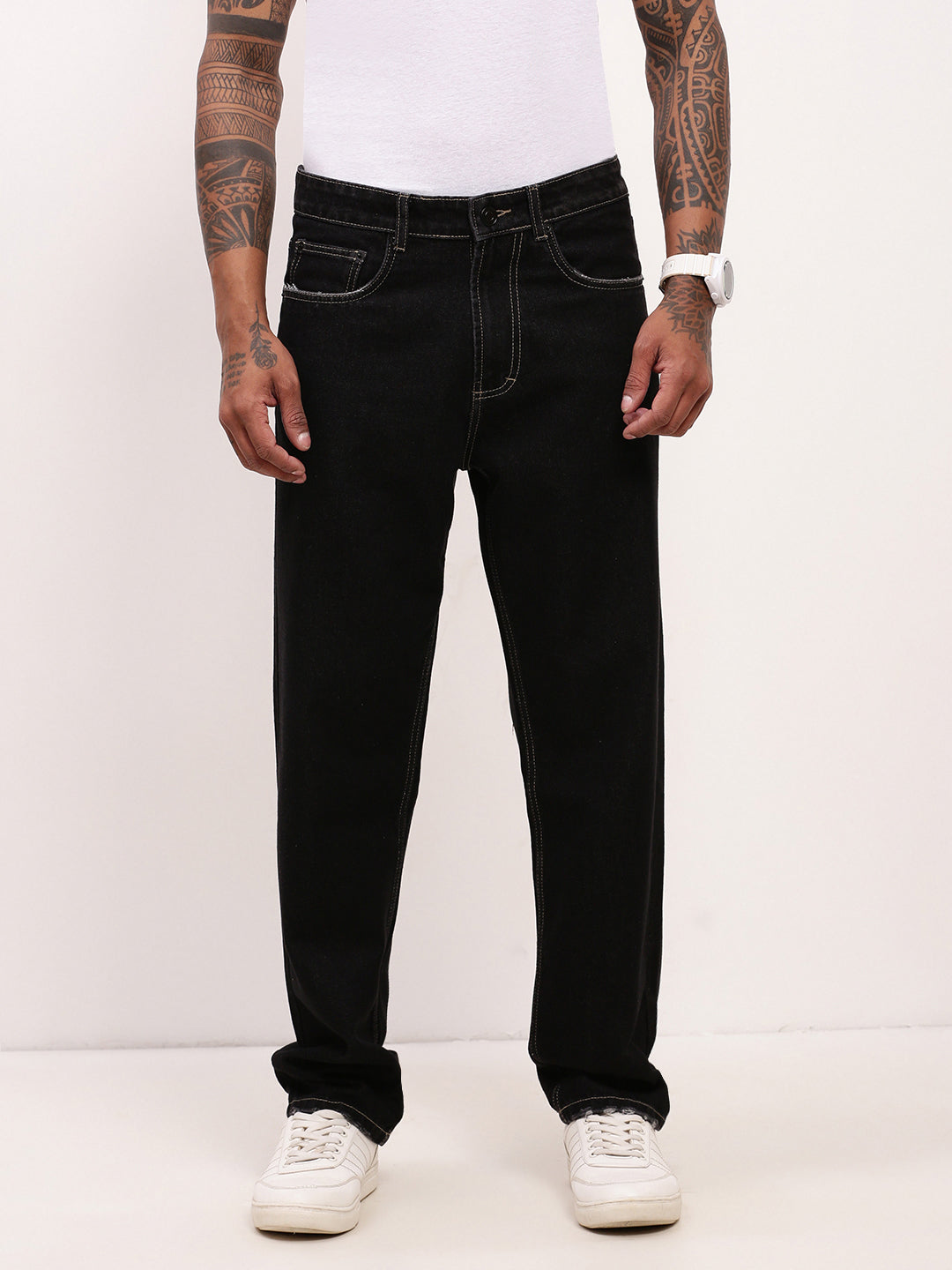 Men Black Solid Straight Fit Jeans