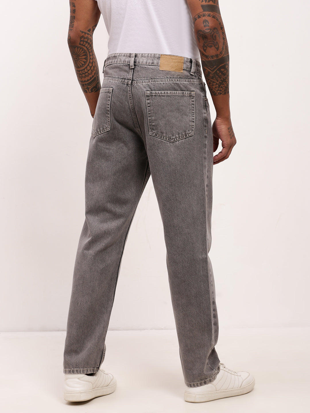 Men Grey Solid Straight Fit Jeans