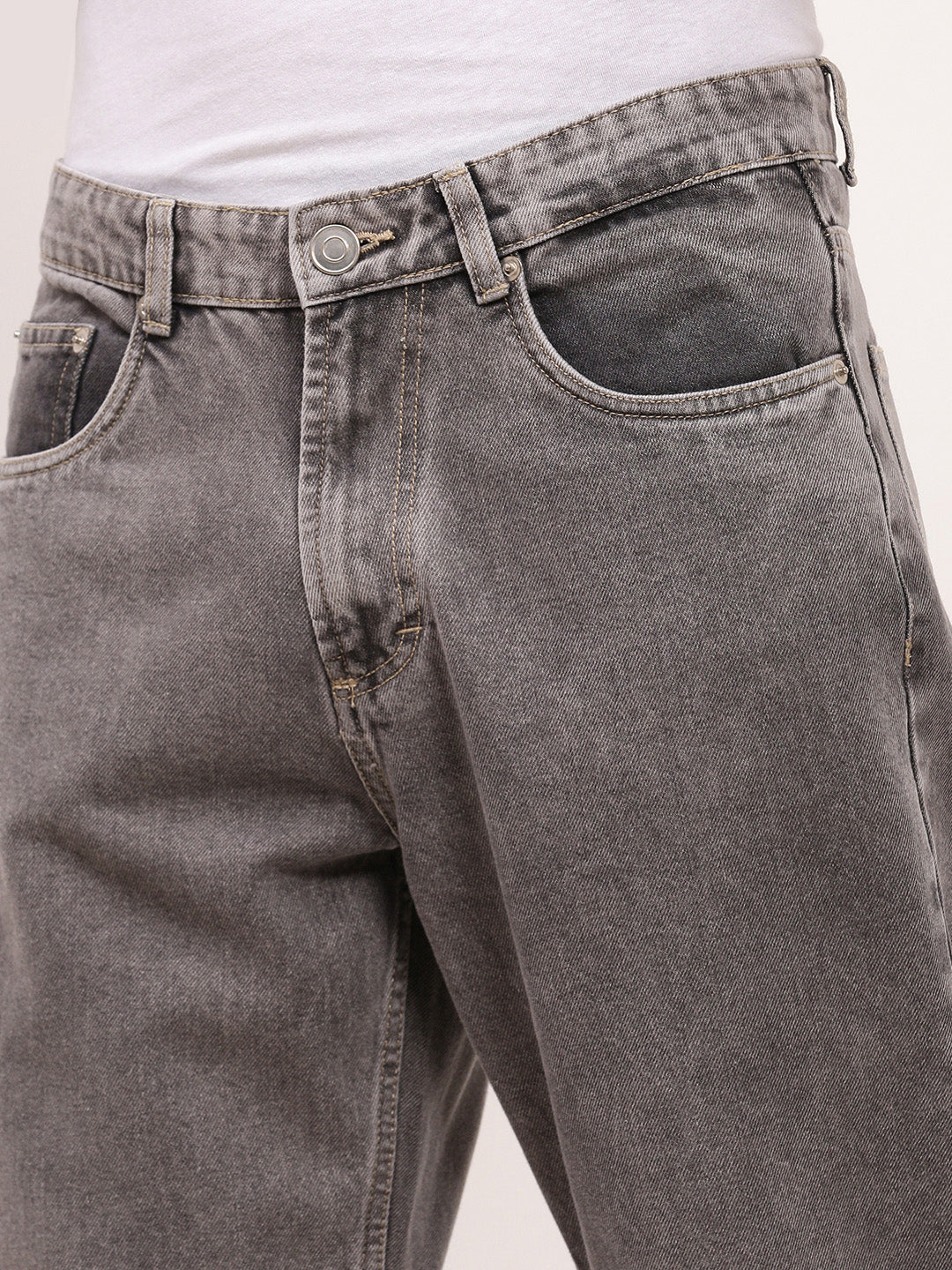 Men Grey Solid Straight Fit Jeans