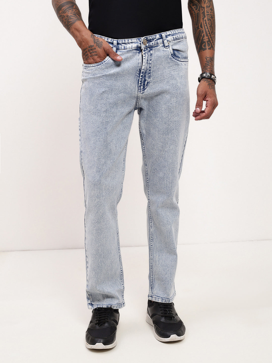 Men Blue Solid Straight Fit Jeans