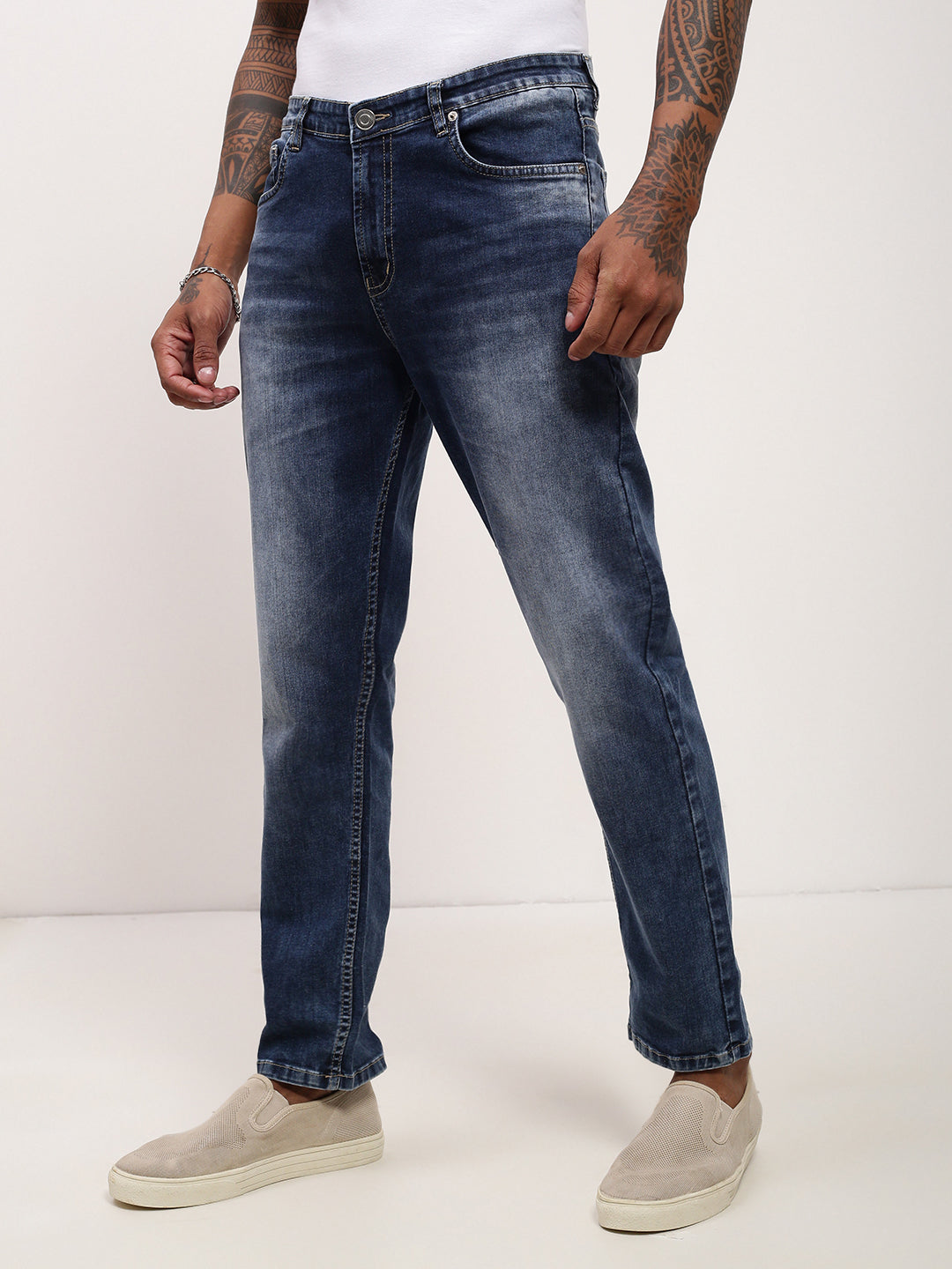 Men Blue Solid Straight Fit Jeans