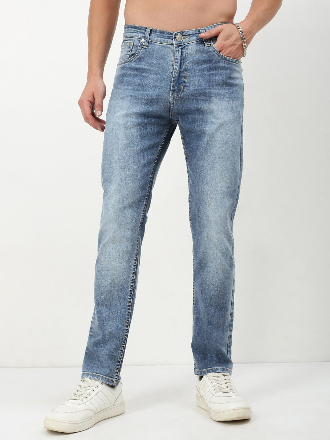 Men Blue Solid Straight Fit Jeans