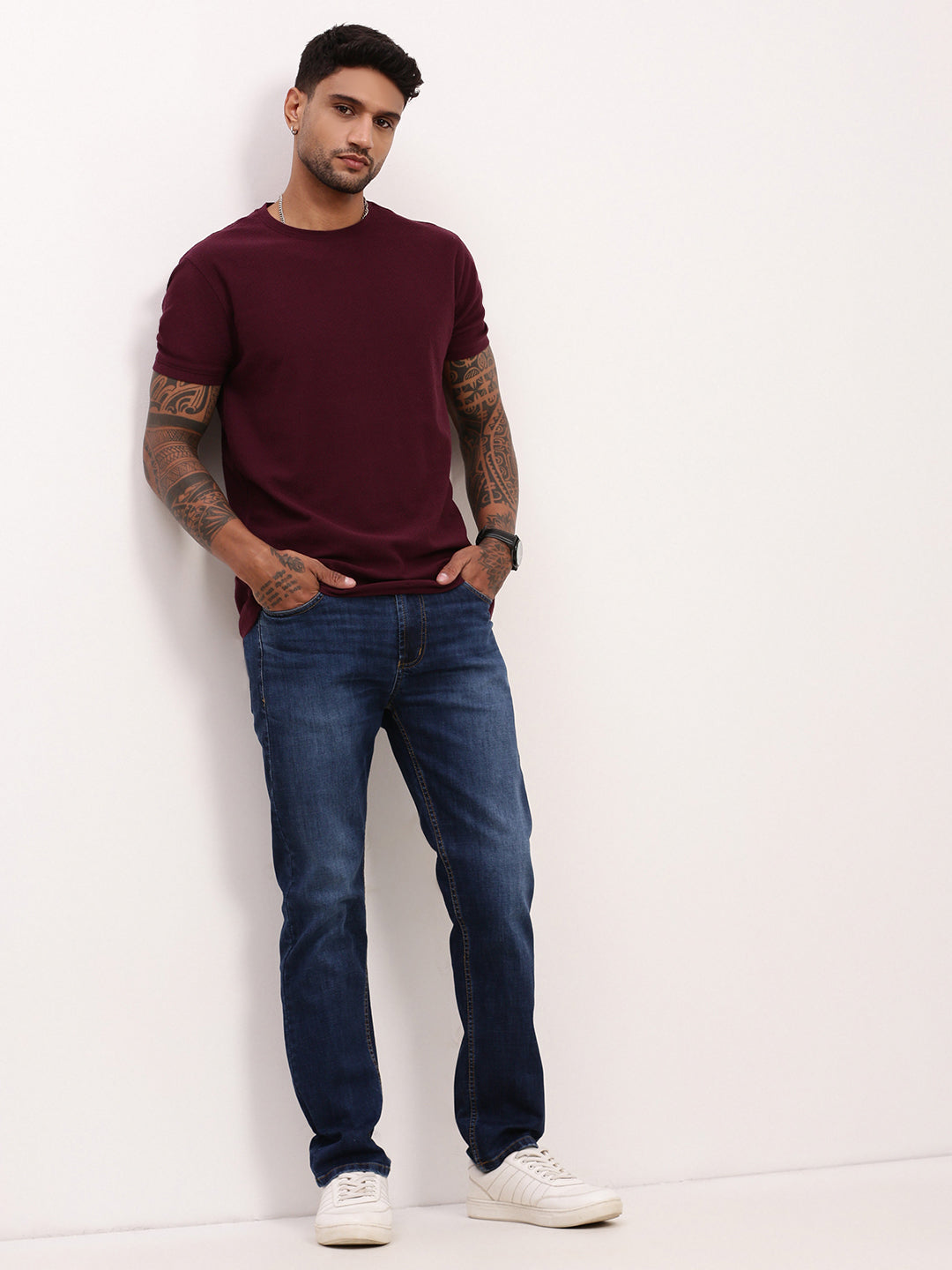 Men Blue Solid Straight Fit Jeans