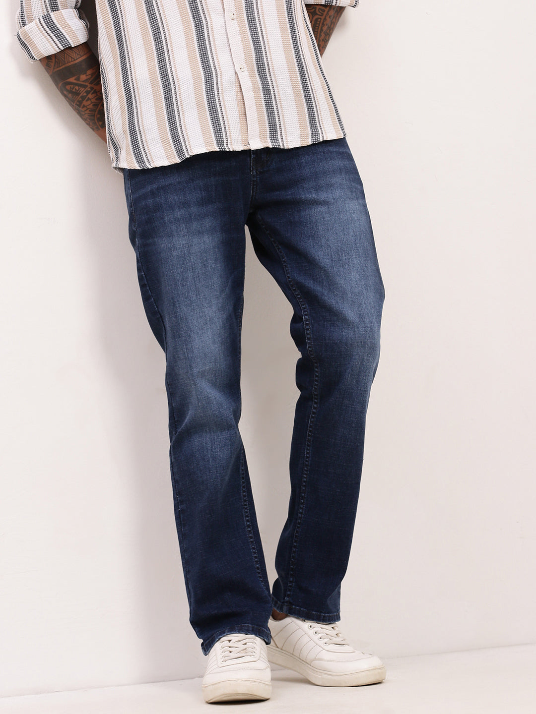 Men Blue Solid Straight Fit Jeans