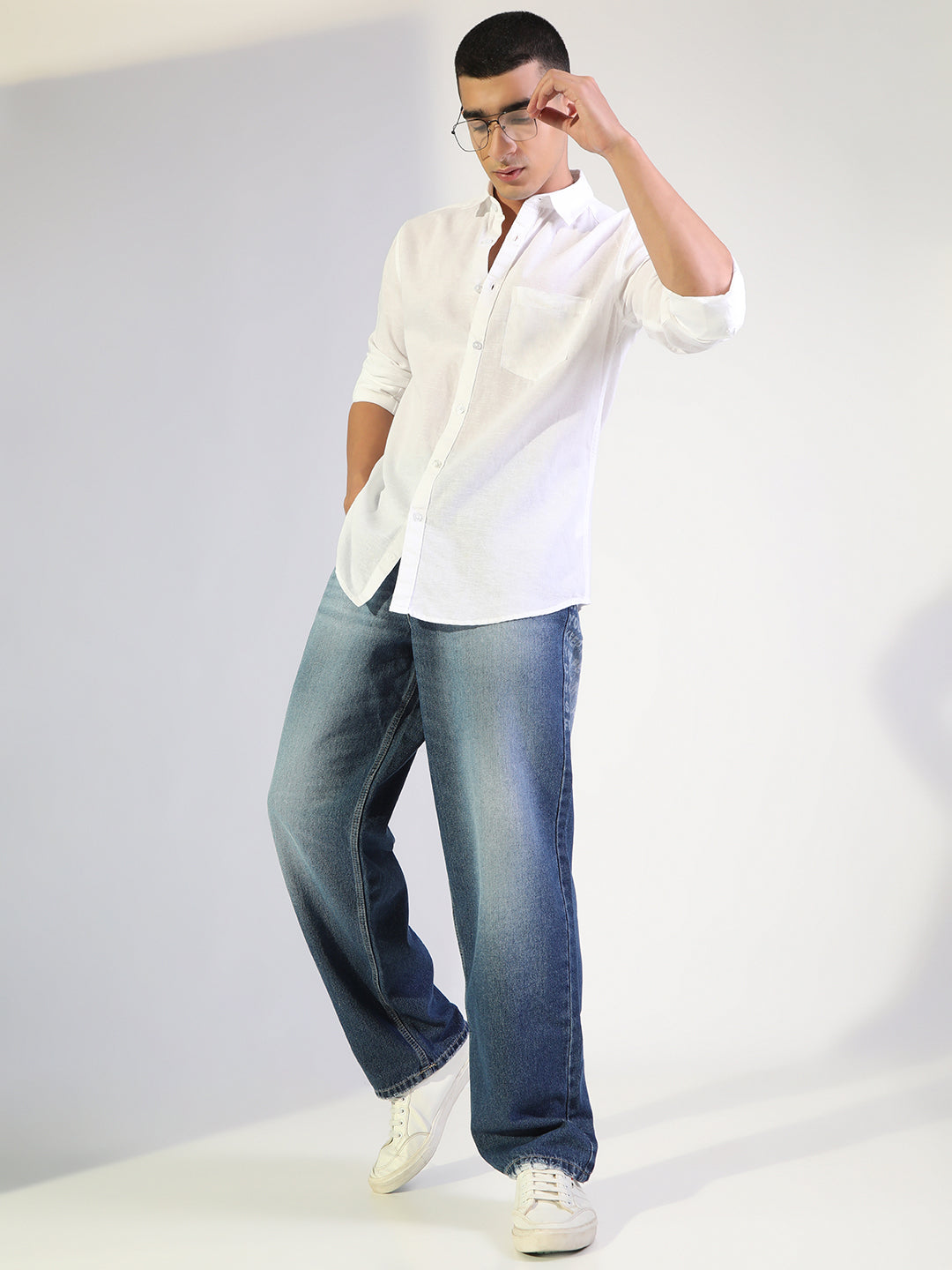 Men's Blue Faded Wash Straight Fit Jeans