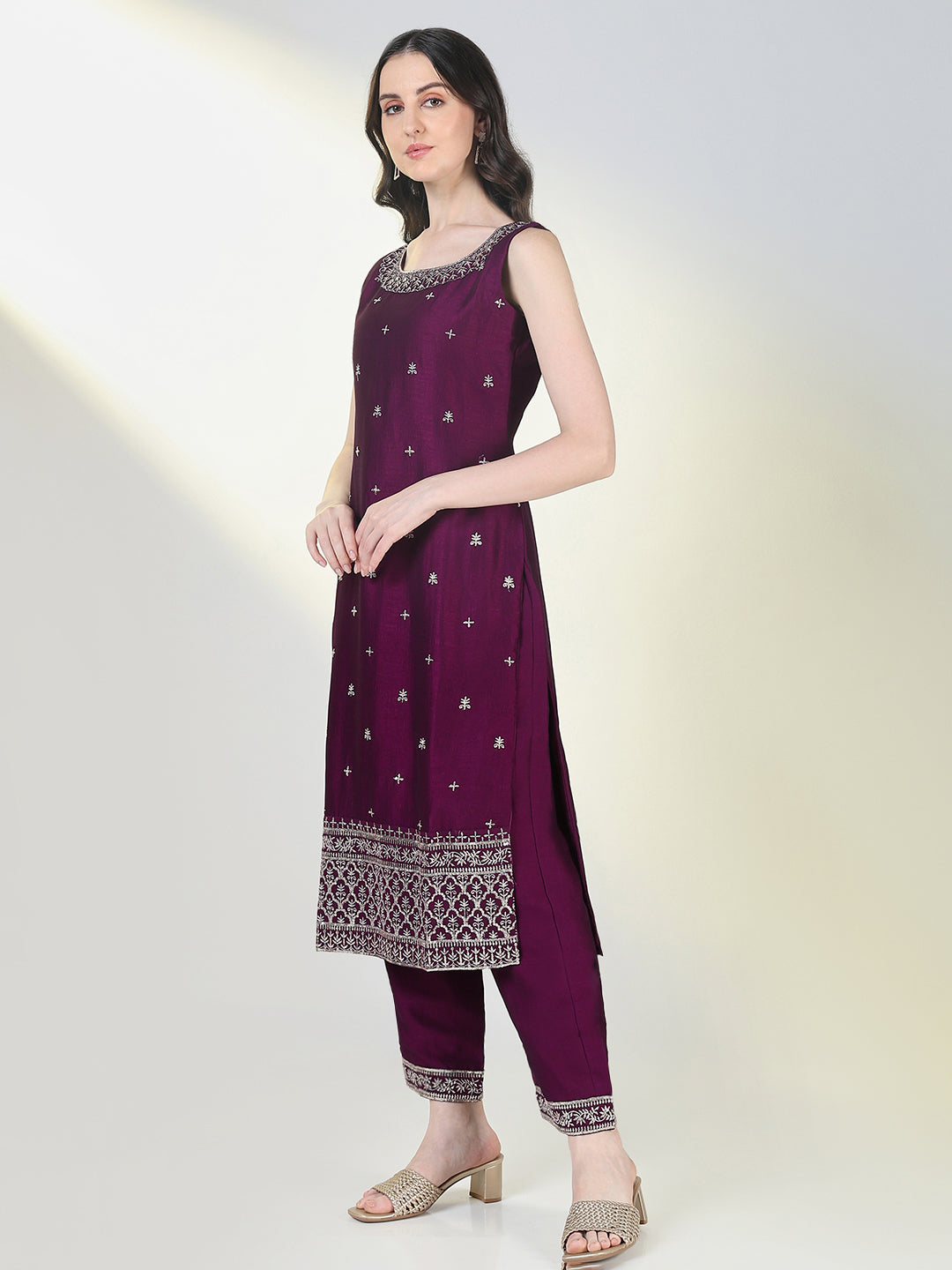 Women Purple Embroidered Straight Kurta Set with Dupatta