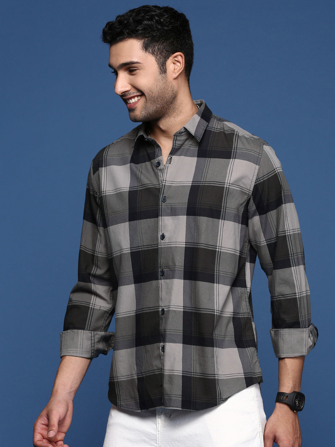 Men Checked Grey Slim Fit Shirt