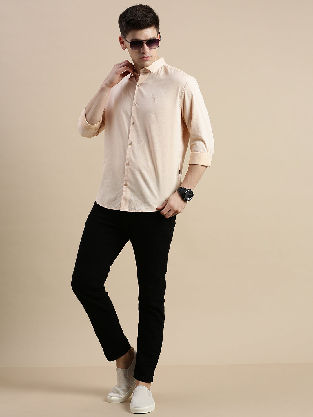 Men Spread Collar Solid Peach Shirt