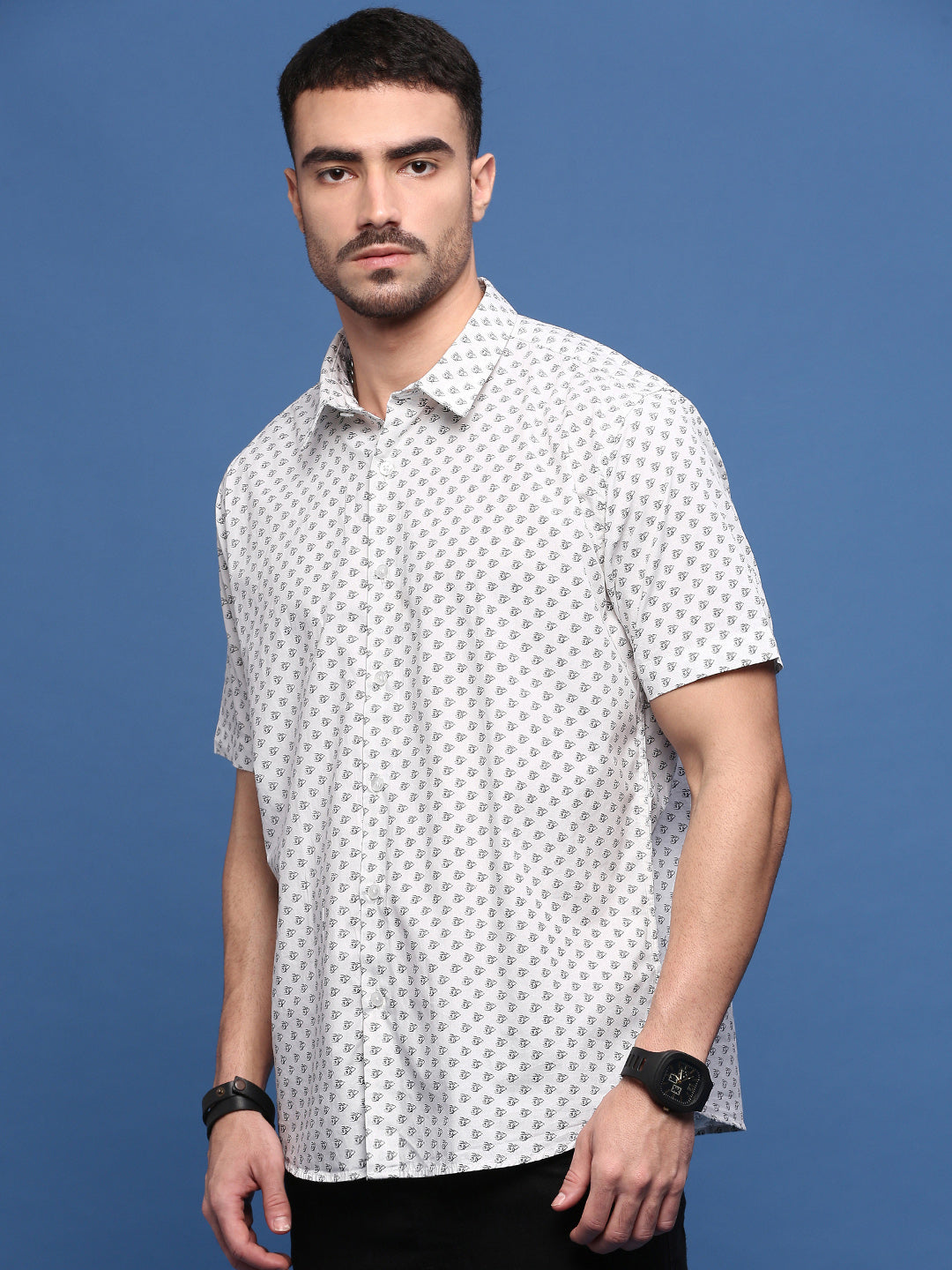 Men White Graphic Slim Fit Shirt