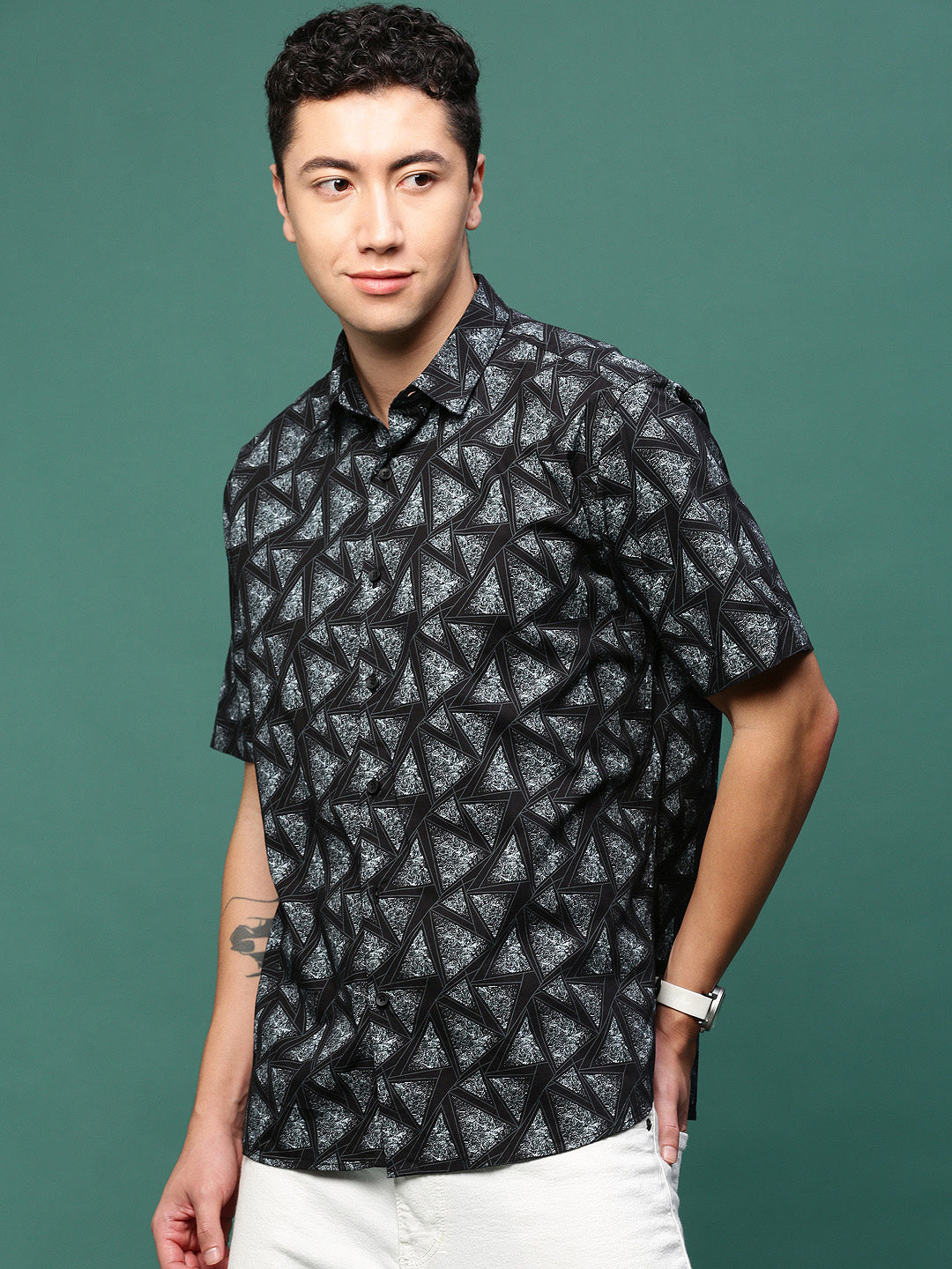 Men Black Geometric Slim Fit Shirt