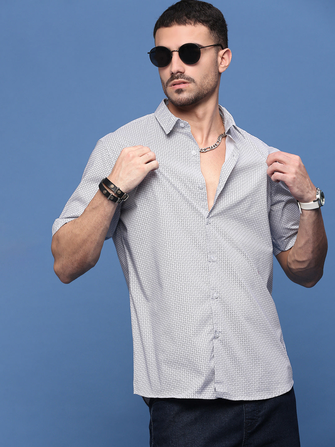 Men White Graphic Slim Fit Shirt