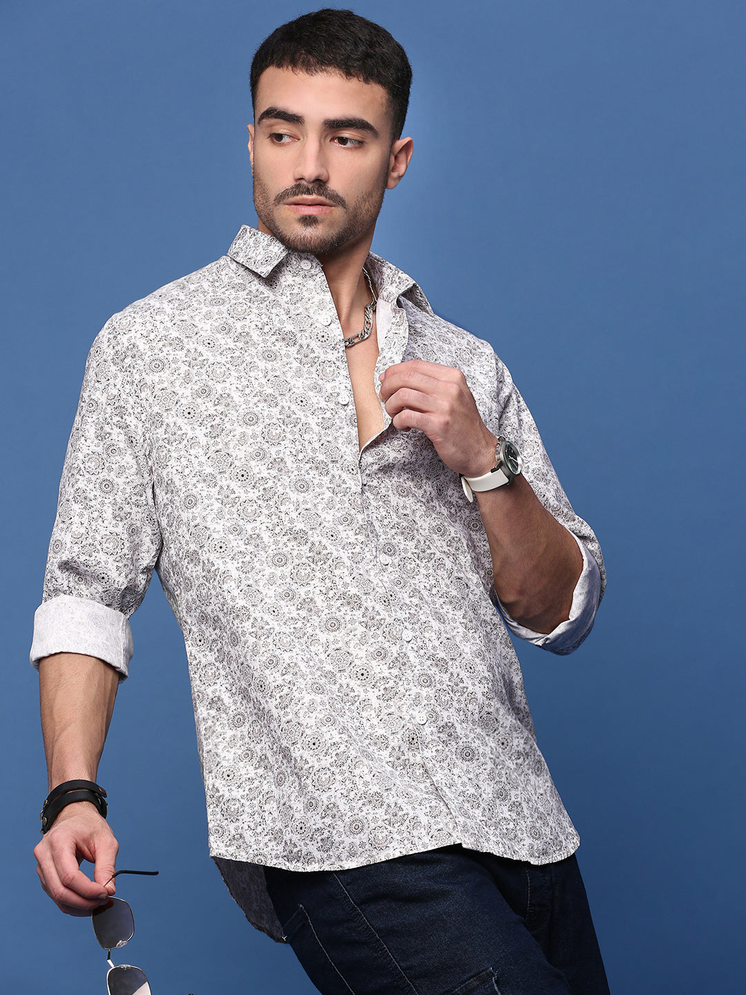 Men White Graphic Slim Fit Shirt