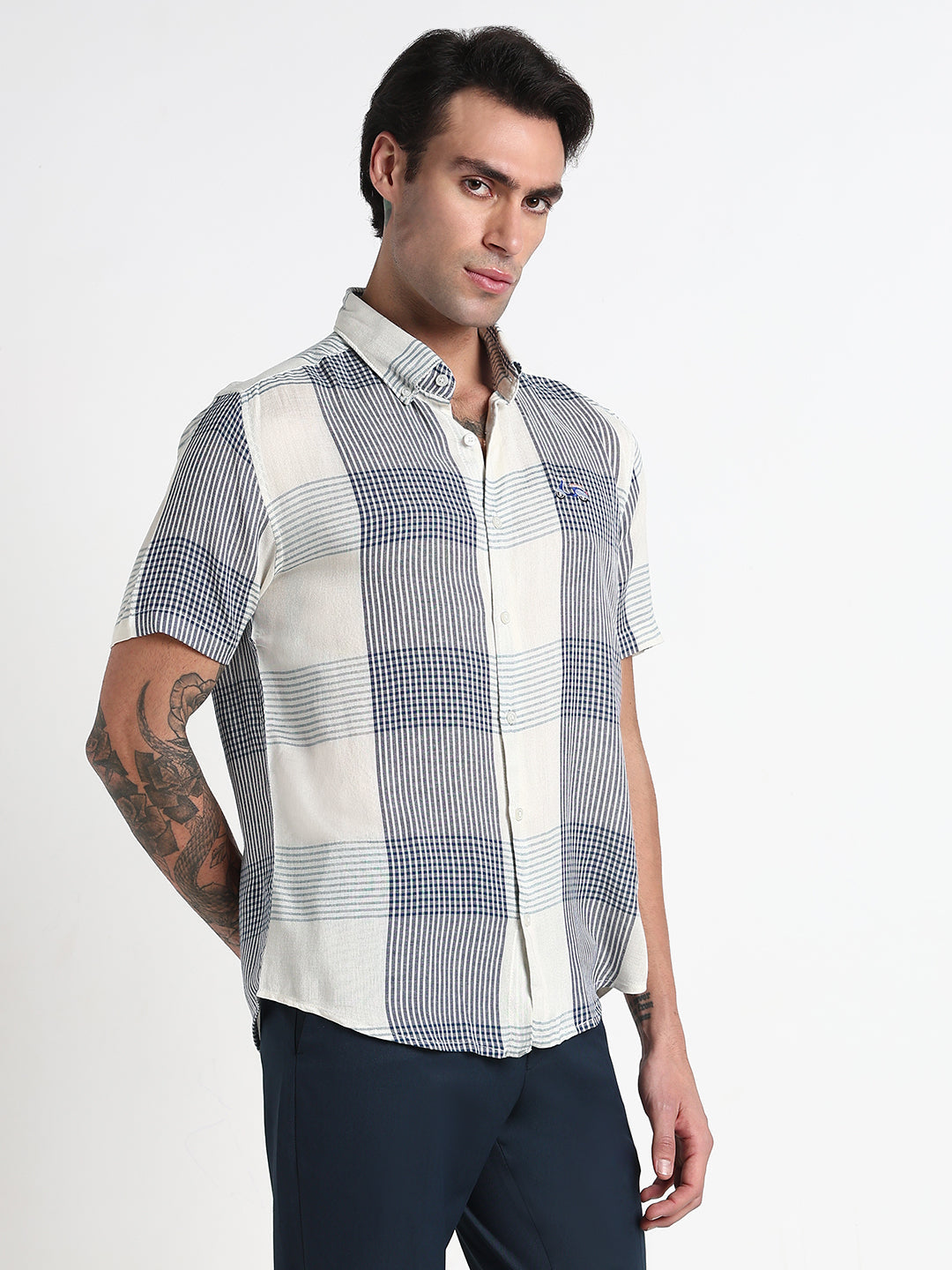 Men's Off White Striped Casual Slim Fit Shirt