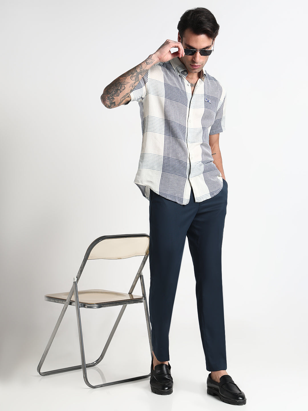 Men's Off White Striped Casual Slim Fit Shirt