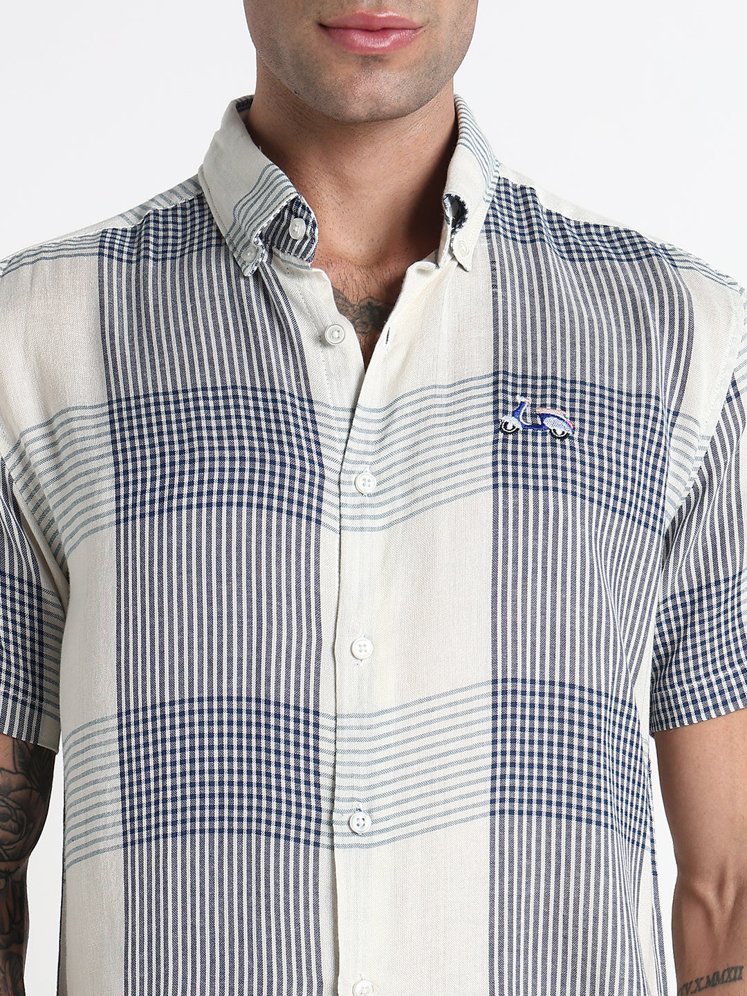 Men's Off White Striped Casual Slim Fit Shirt