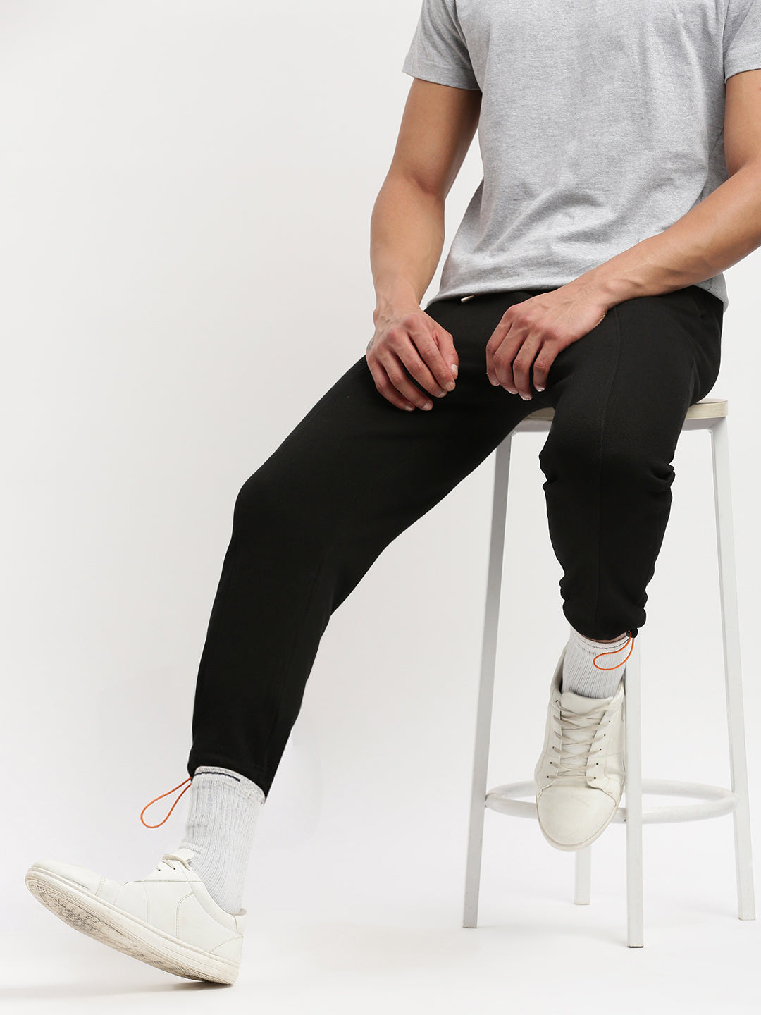 Men Slim Fit Solid Black Track Pant