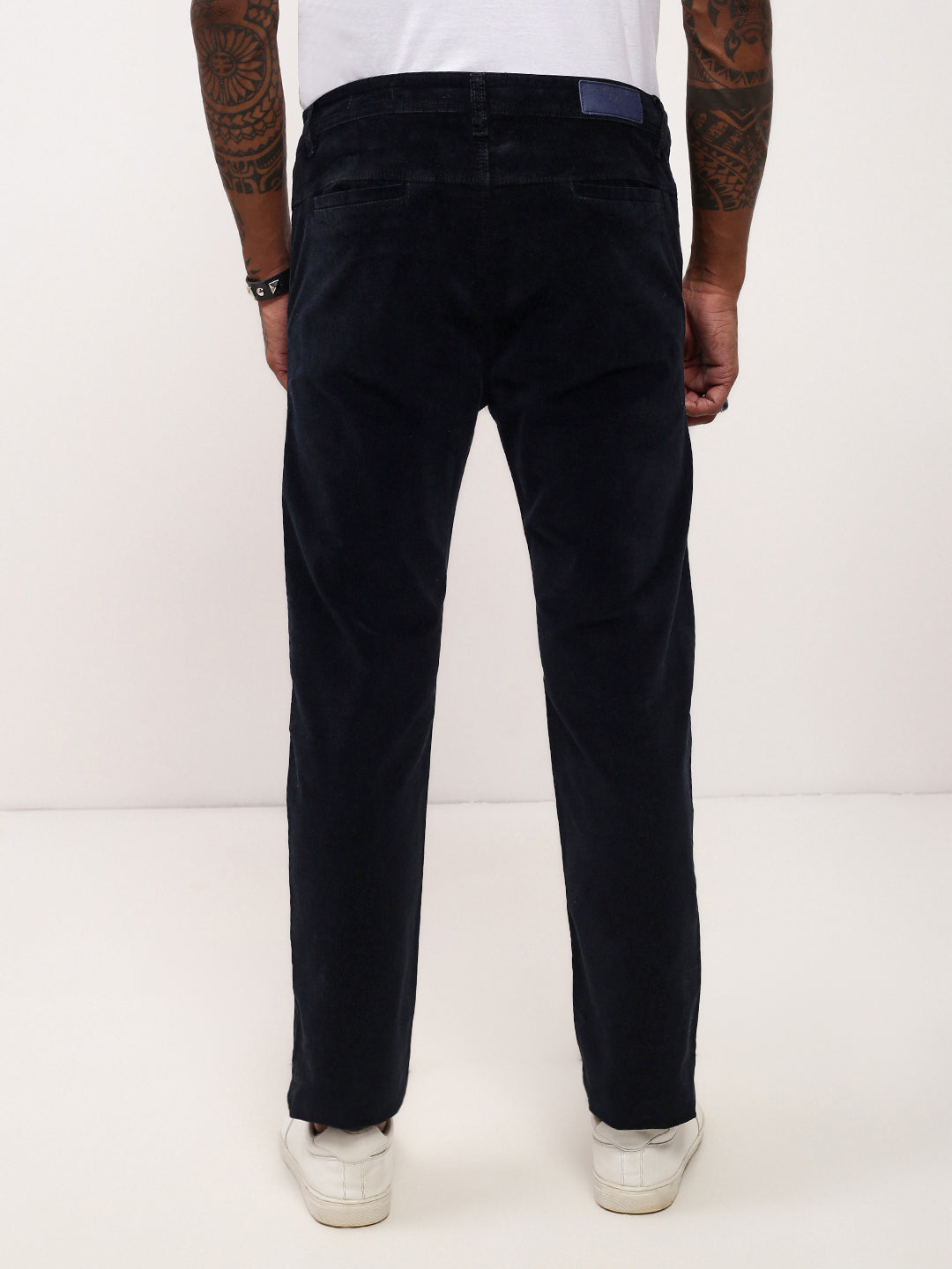 Men Navy Blue Solid Straight Fit Jeans