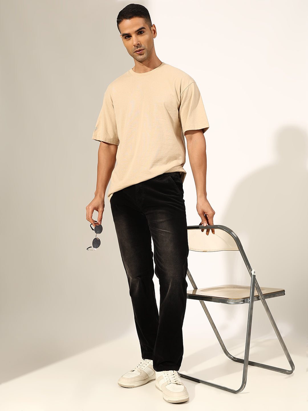 Men's Faded Brown Mid-Rise Straight Fit Jeans with Washed Finish