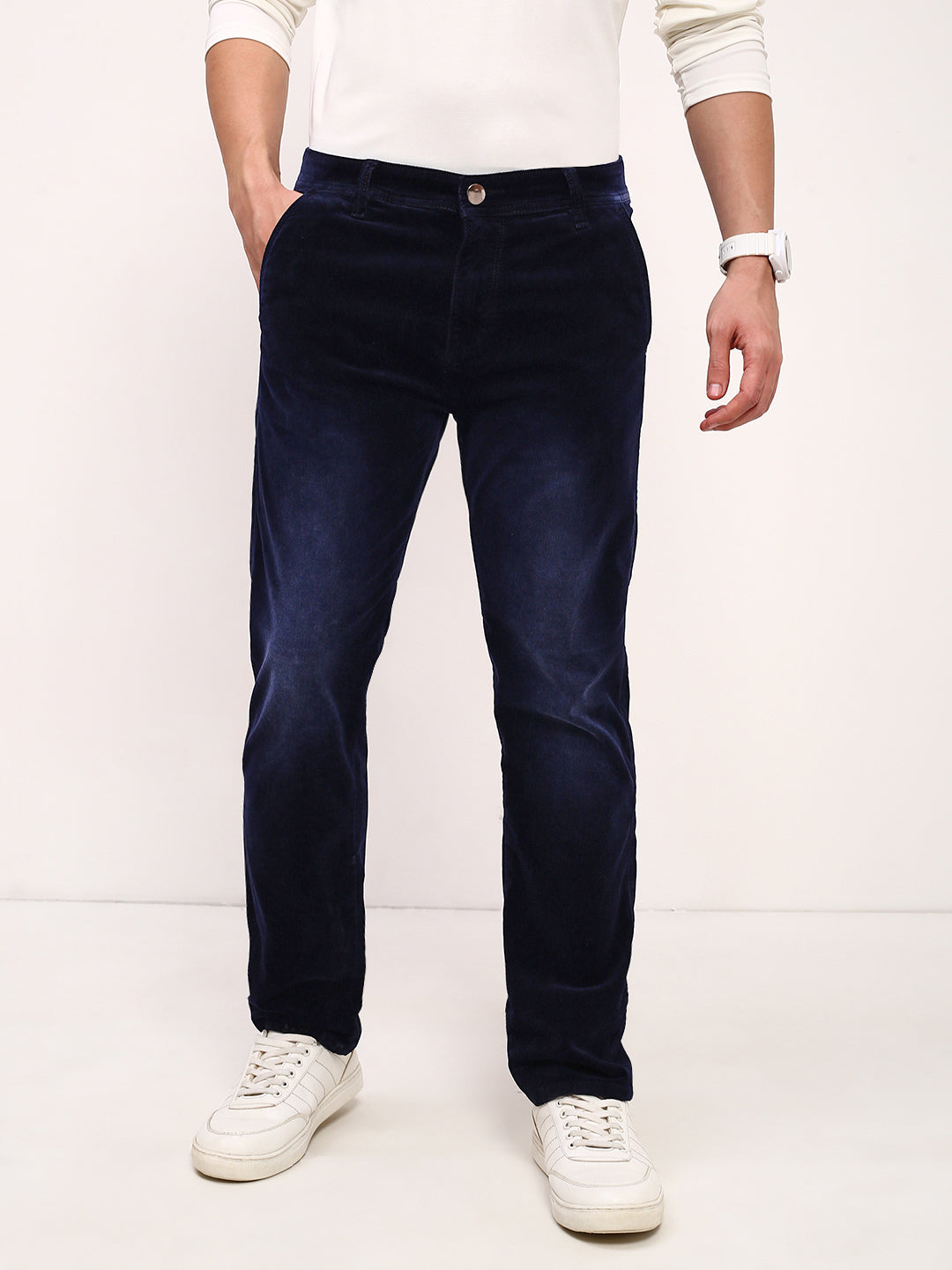 Men Navy Blue Solid Straight Fit Jeans