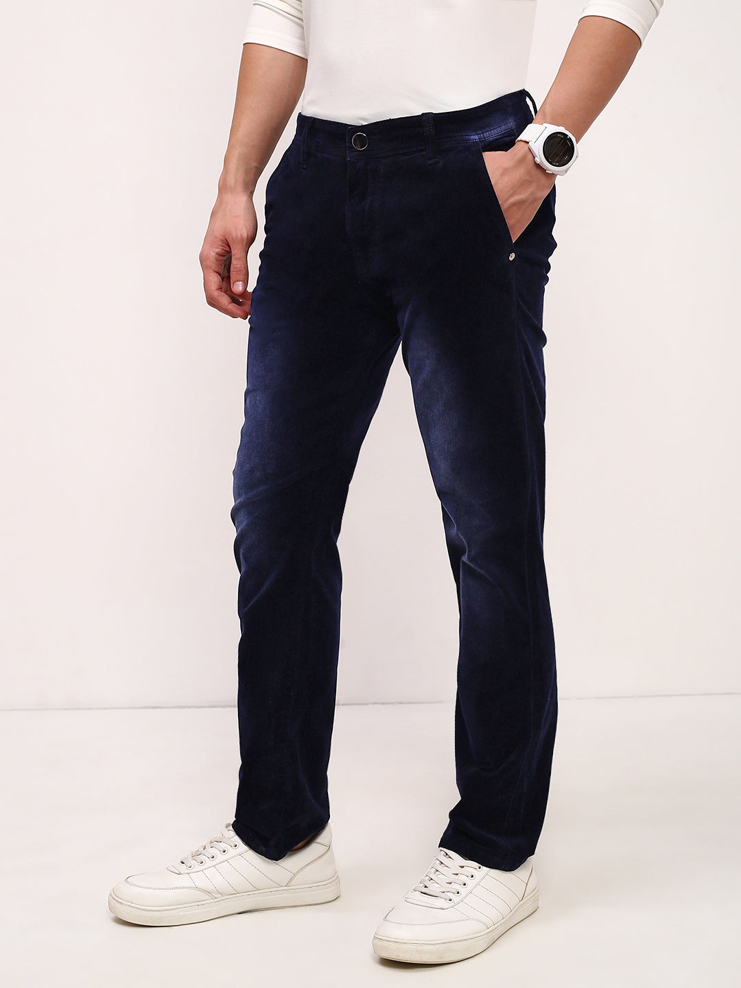 Men Navy Blue Solid Straight Fit Jeans