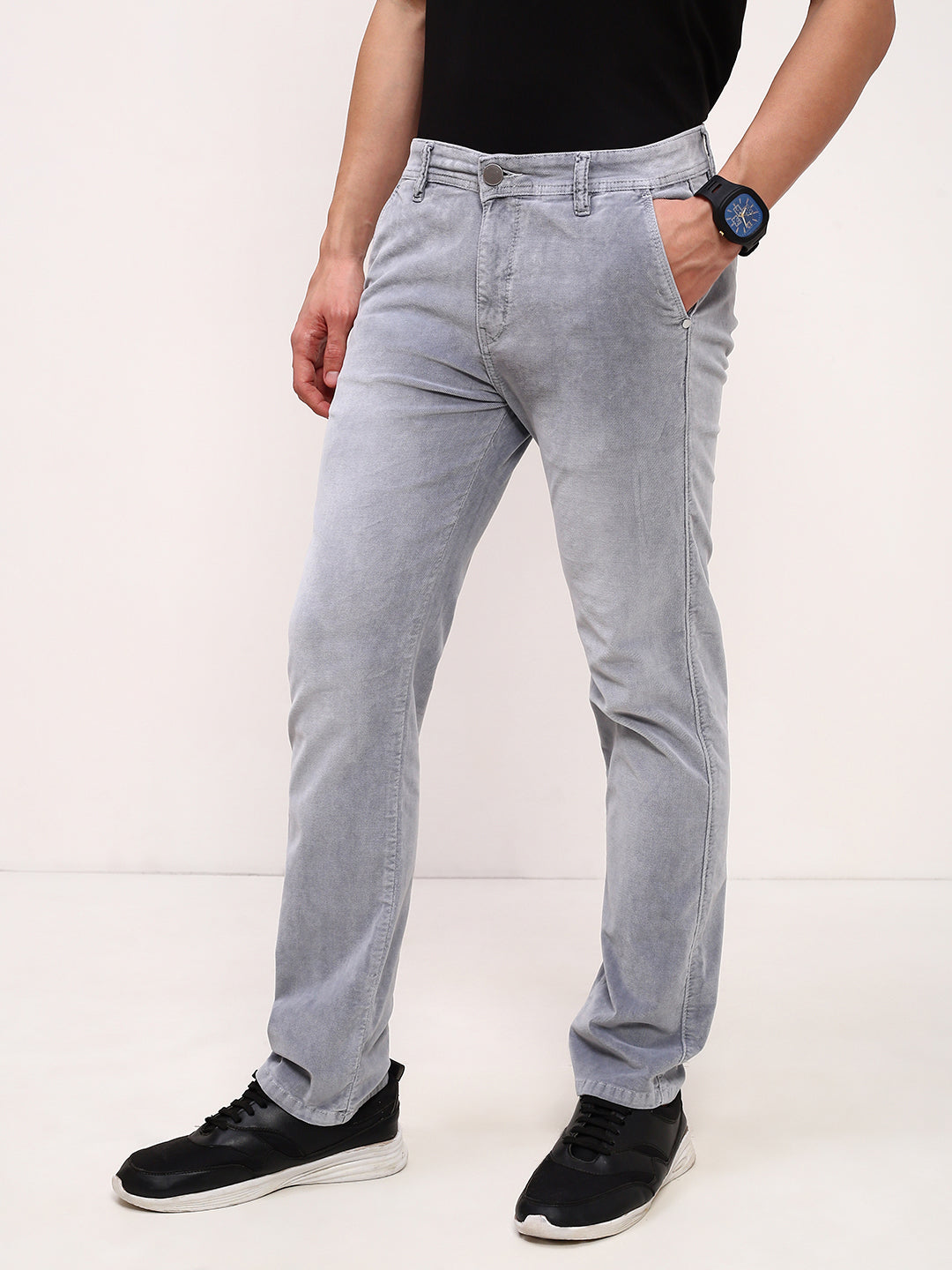 Men Grey Solid Straight Fit Jeans