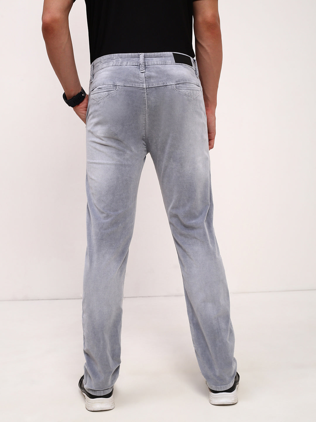 Men Grey Solid Straight Fit Jeans