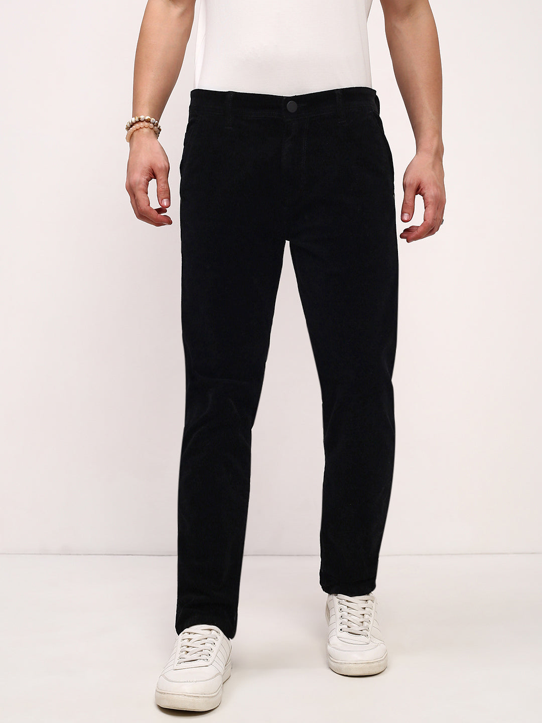 Men Black Solid Straight Fit Jeans