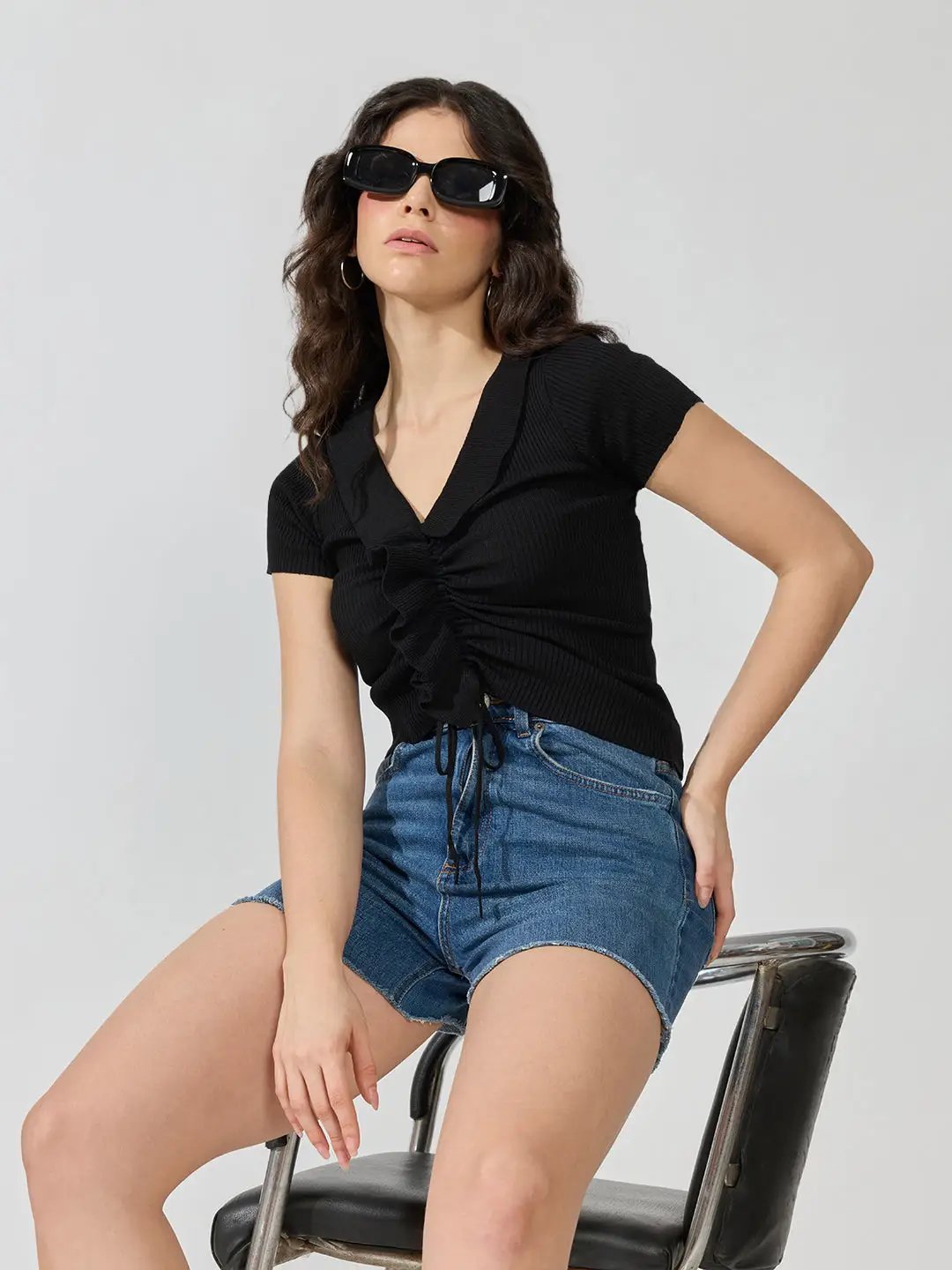 Women's Black Ruched V-Neck Crop Top
