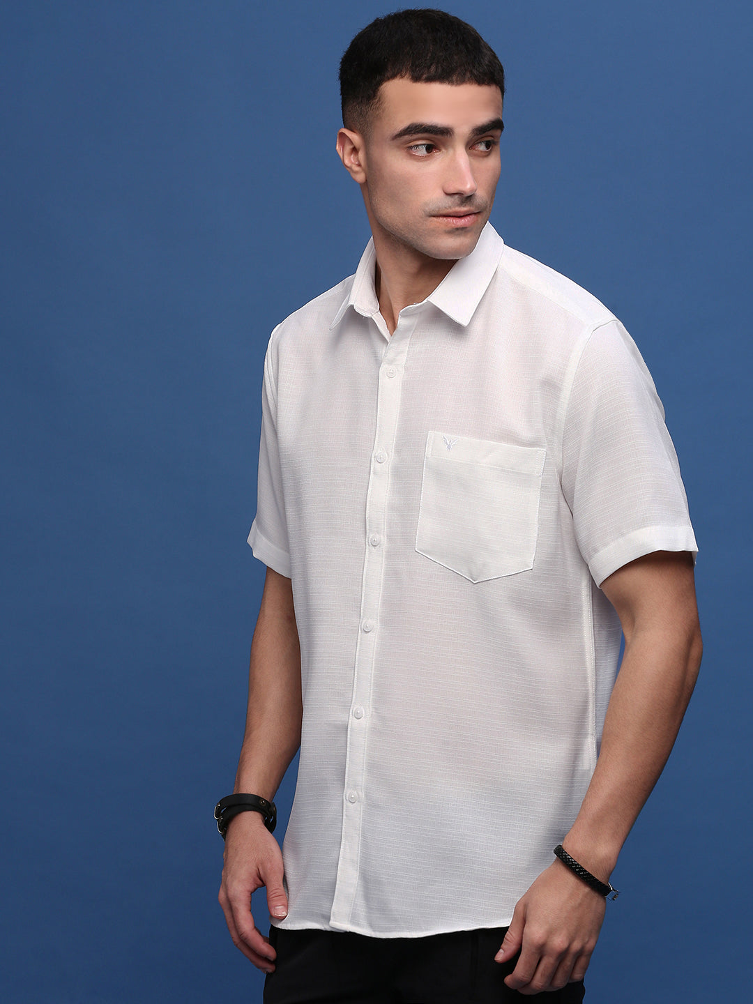 Men White Solid Slim Fit Shirt