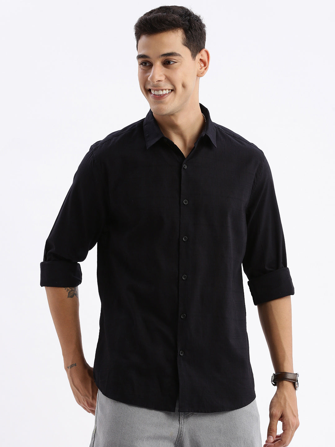 Men Spread Collar Solid Slim Fit Black Shirt