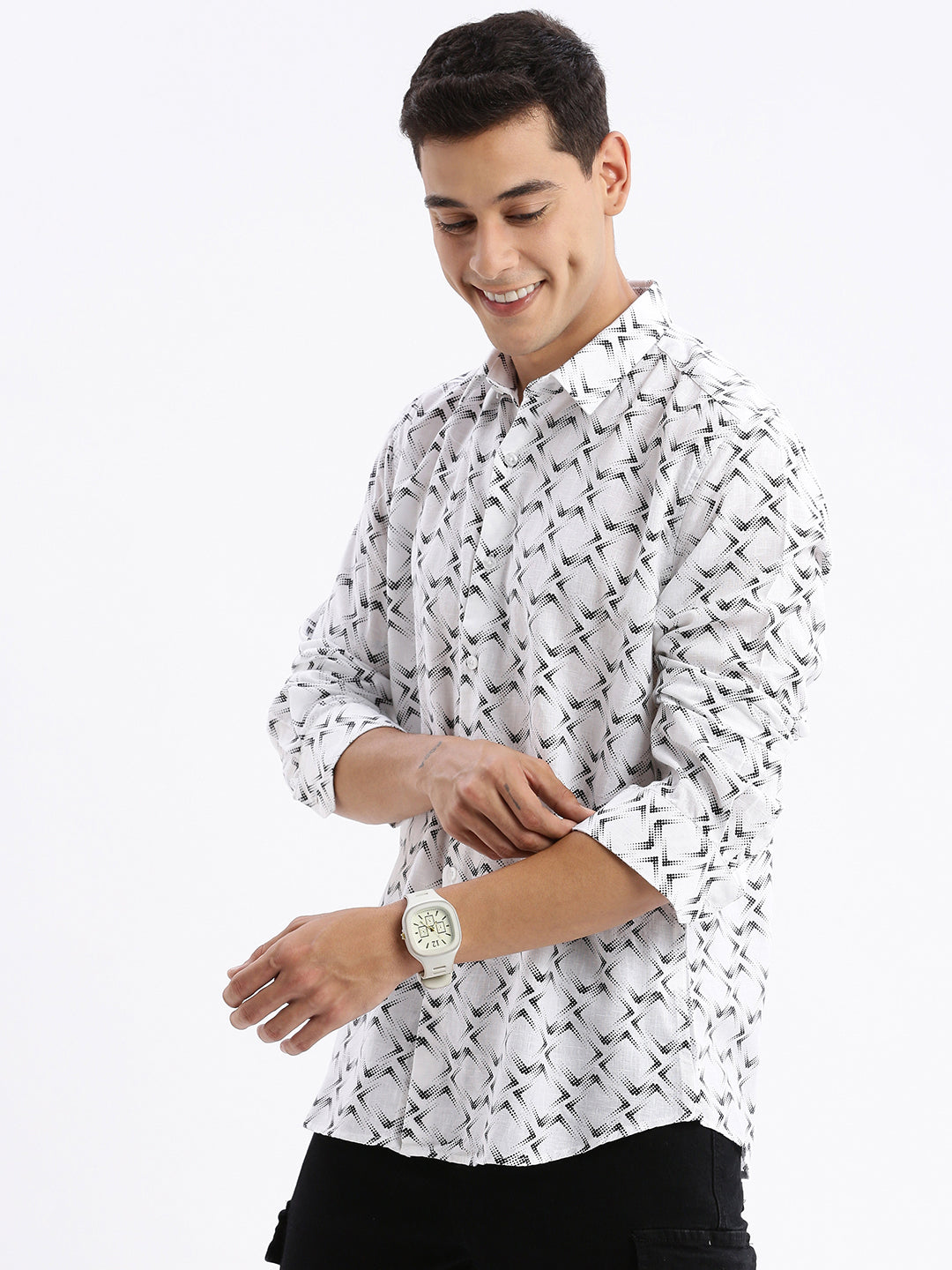 Men Spread Collar Printed Slim Fit White Shirt