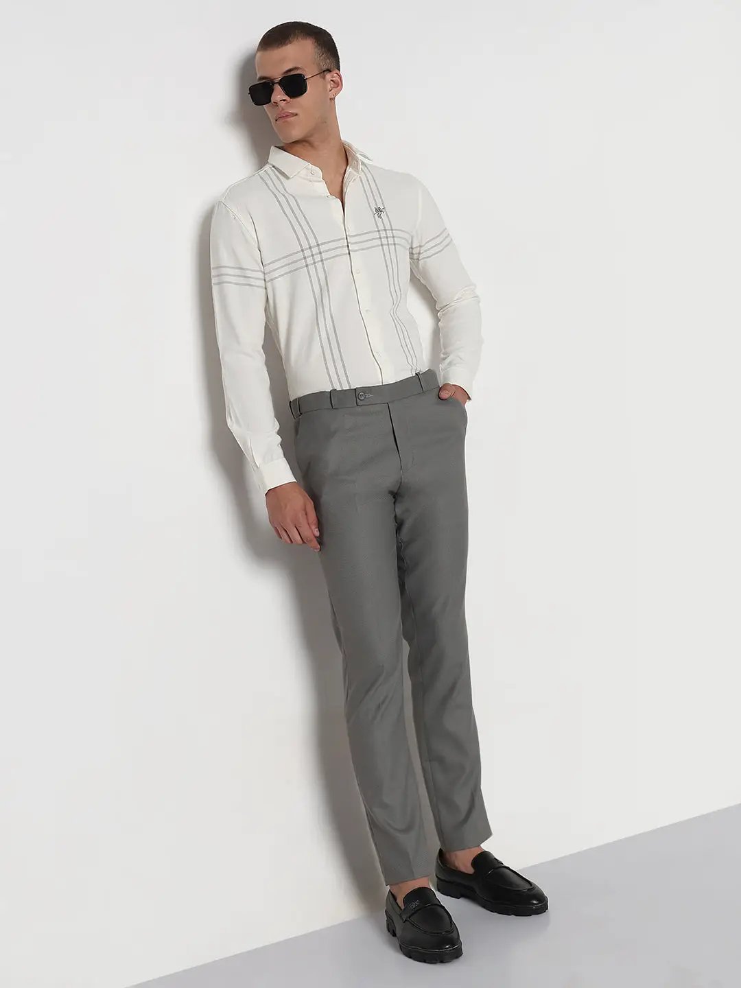 Men's Off White Stripes Slim Fit Formal Shirt - Uncategorized from SHOWOFFFF