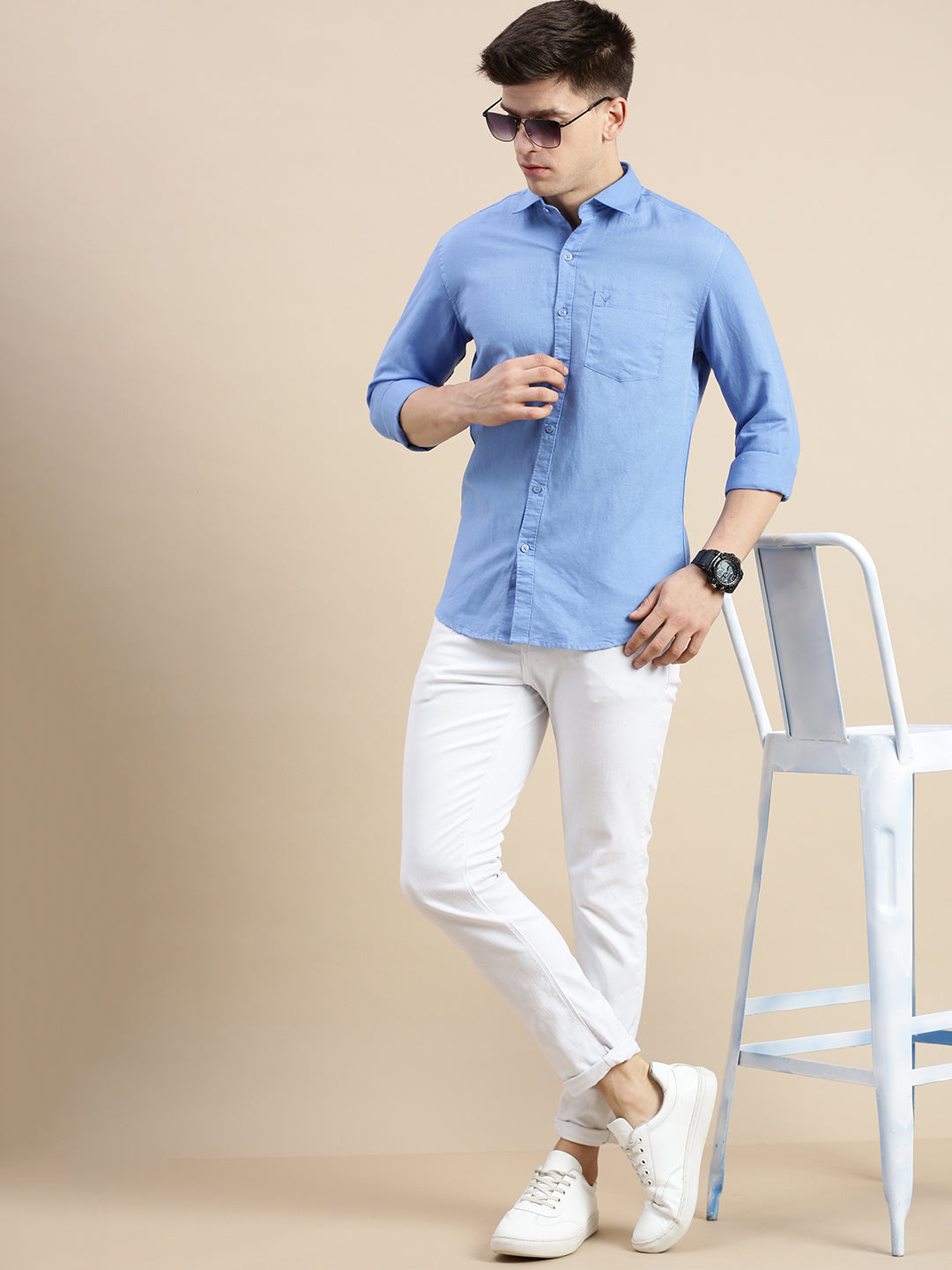 Men Spread Collar Solid Blue Shirt