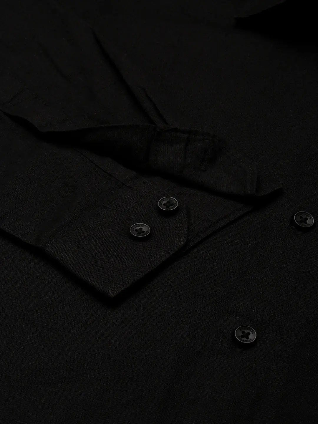 Men's Black Solid Slim Fit Shirt - from SHOWOFFFF