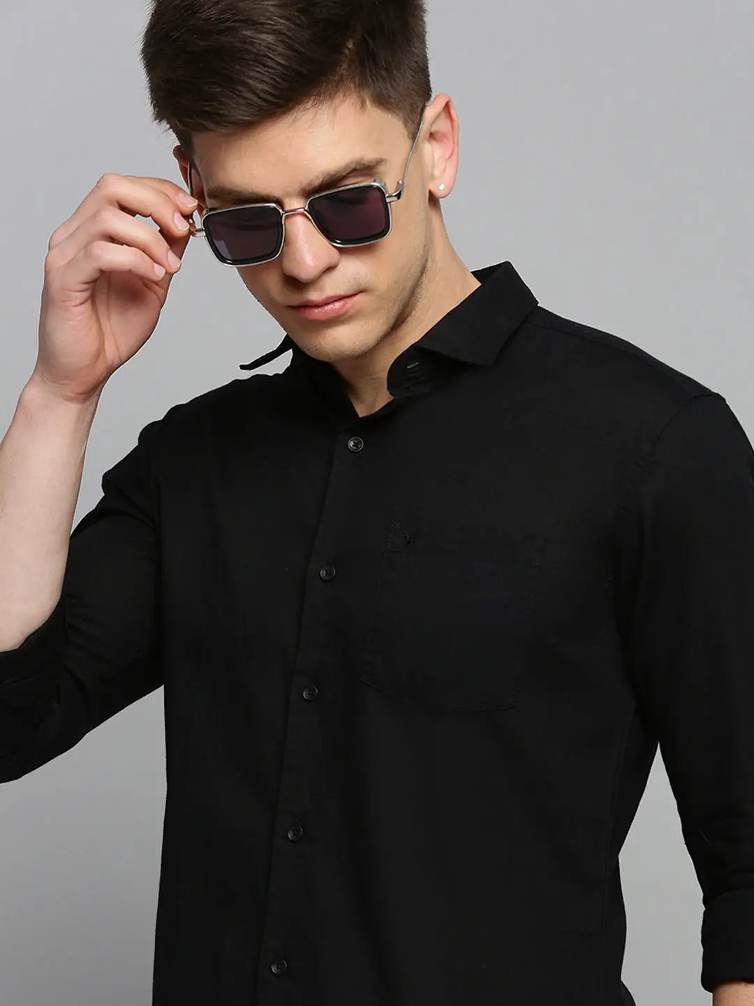 Men's Black Solid Slim Fit Shirt - from SHOWOFFFF