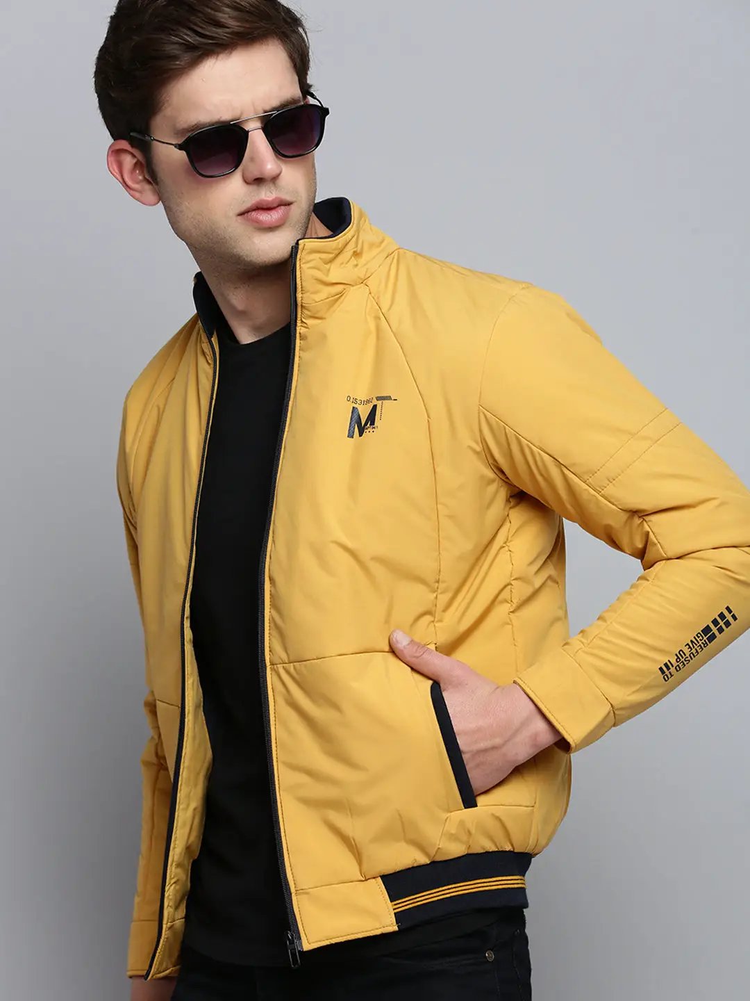 Men's Mock Collar Solid Yellow Padded Jacket