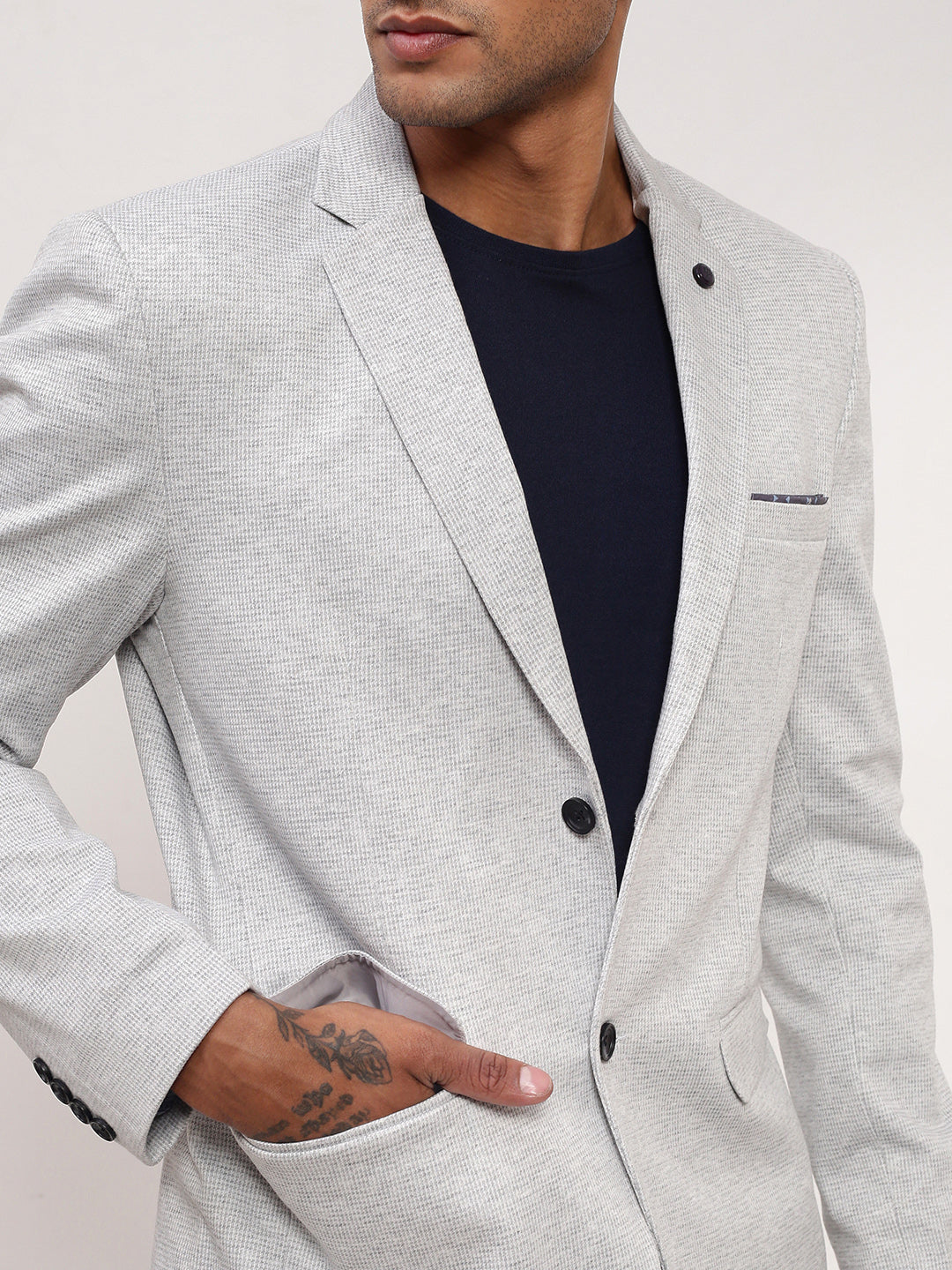 Men Grey Solid Single Breasted Blazer