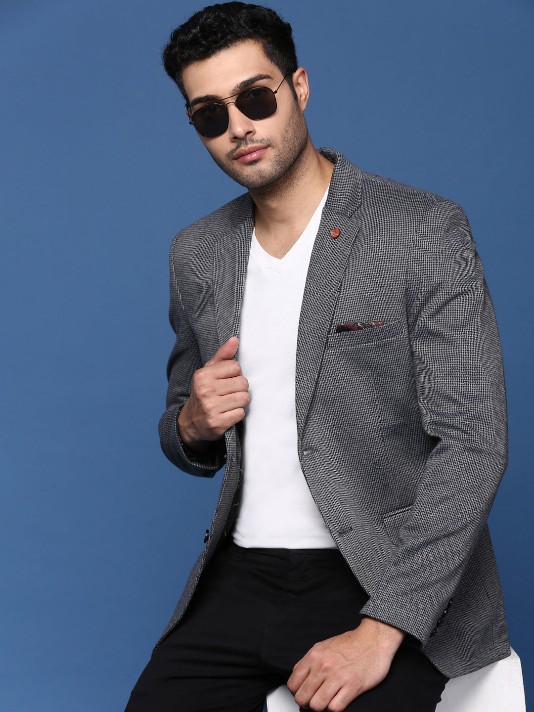 Men Grey Slim Fit Single Breasted Blazer