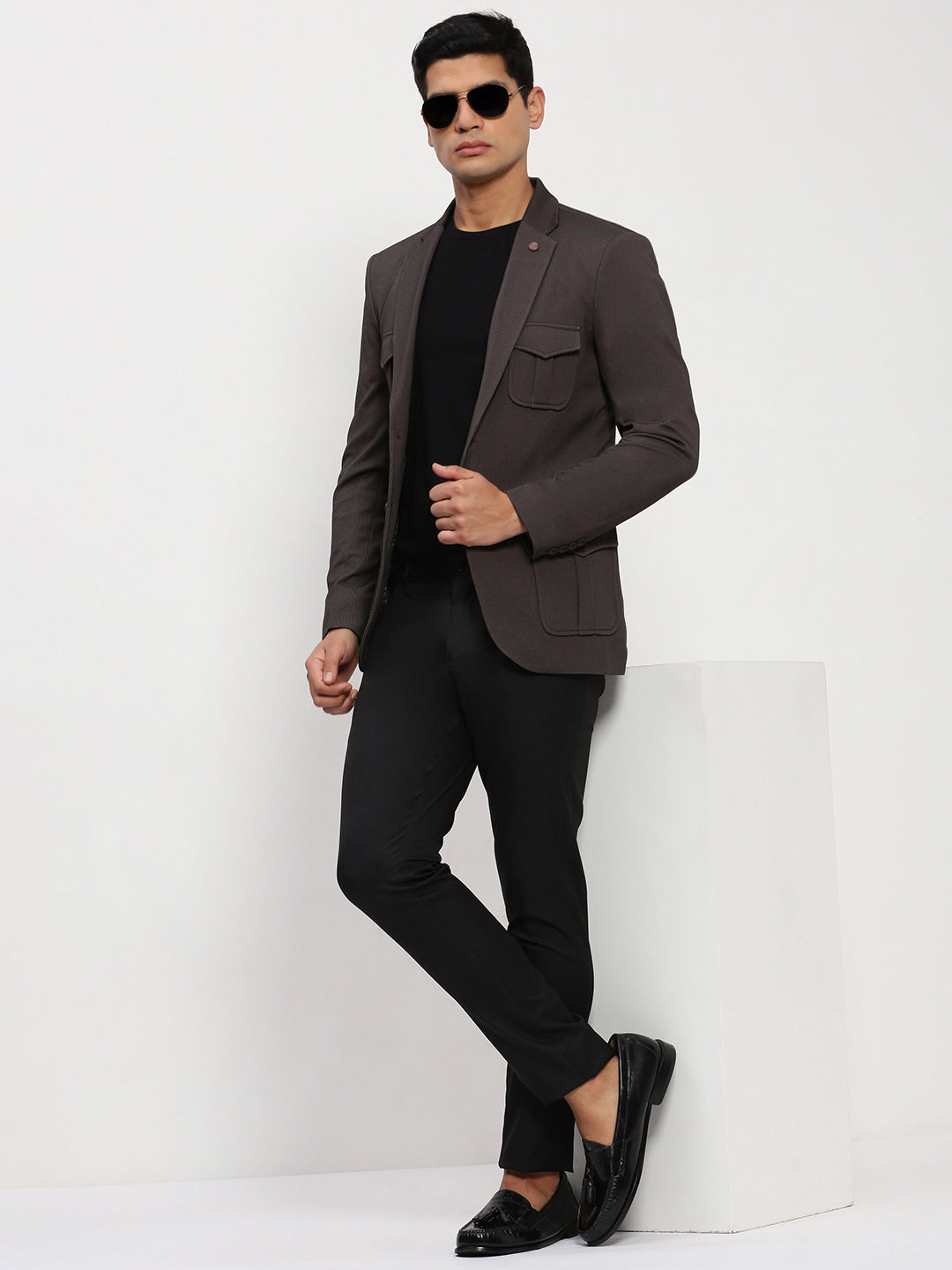 Men Brown Solid Single Breasted Blazer