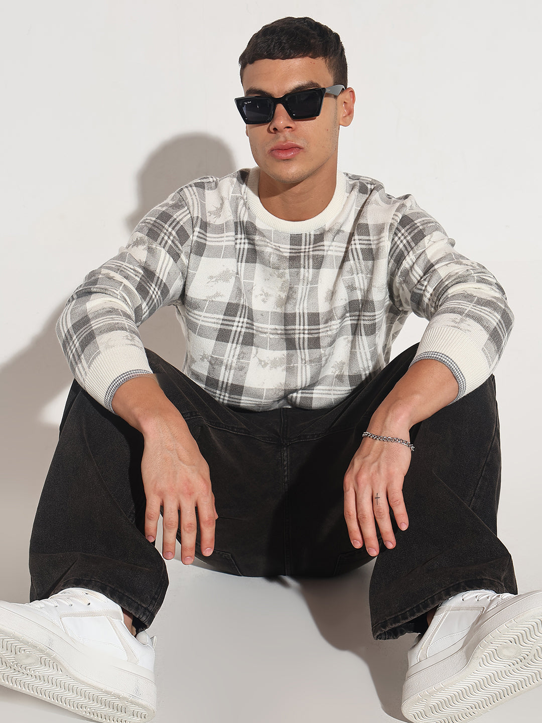 Men's Checked Grey Ribbed Round Neck Sweater