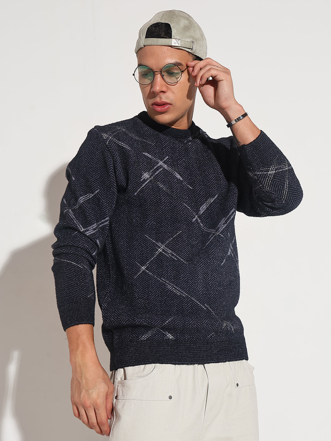 Men's Abstract Navy Blue Ribbed Round Neck Sweater